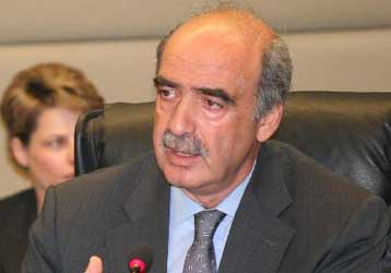 Κατατέθηκε στη Βουλή η διάταξη για το μισθολόγιο των αξιωματικών