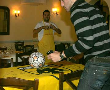 Γεύμα ενότητας εν όψει ντέρμπι και υπόσχεση Λιάπη για το γηπεδικό