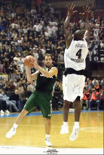 Ο Παναθηναϊκός βγήκε…. ζωντανός από τη «Χάλα Πιονίρ» χάρη στον Διαμαντίδη