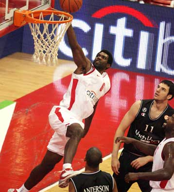 Πάρτι έκανε ο Ολυμπιακός απέναντι στη Βίρτους Μπολόνια