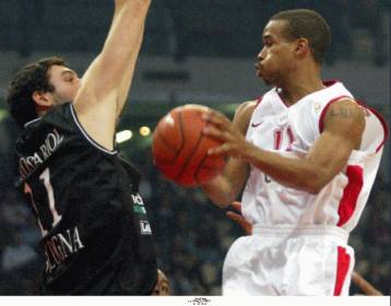 «Μάτσας», Τζάκσον, Γουντς έκαναν ό,τι ήθελαν την Βίρτους Μπολόνια