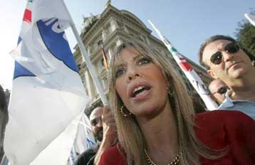 «Μπούμερανγκ» η ξενοβοφία για την πολιτική ομάδα της Ακροδεξιάς στην Ευρωβουλή