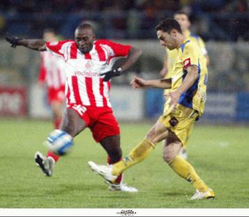 Ο Αστέρας έλαμψε ξανά στην Τρίπολη και έκανε τον Ολυμπιακό να δει «αστεράκια»