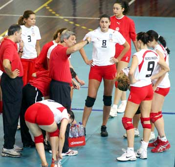 Ο Ολυμπιακός παραμένει στο… ρετιρέ, νίκη του Ηρακλή Κ. επί της ΑΕΚ