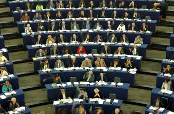 Στο Ευρωπαϊκό Κοινοβούλιο την Τρίτη ο Νικολά Σαρκοζί