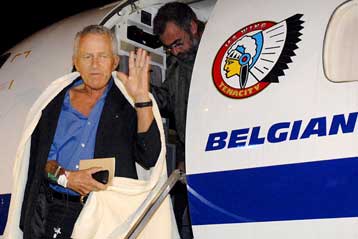 Εν γνώσει των Αρχών του Τσαντ έγινε η μεταφορά των παιδιών, δηλώνει ο Βέλγος πιλότος