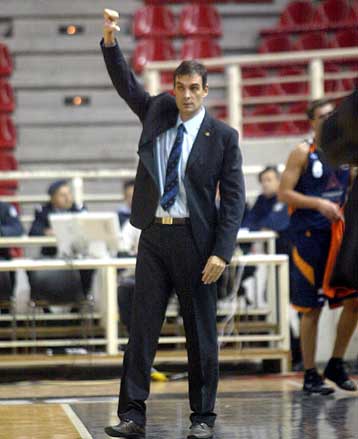 Καταγγελία του Μπαρτζώκα για Οικονομίδη, που θέλει να απαντήσει δικαστικώς