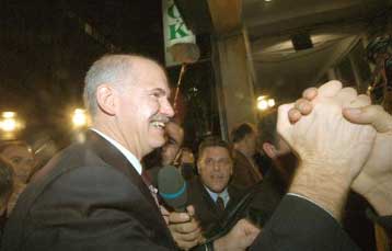 Οι αντιδράσεις των κομμάτων μετά την επανεκλογή του Γ.Παπανδρέου