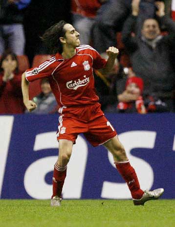 Tρεις εβδομάδες νοκ άουτ ο Μπεναγιούν, κλαίει η Αγγλία