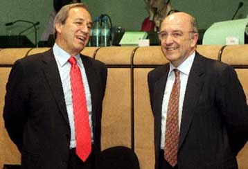 Περισσότερα μέτρα για τη μείωση του ελλείμματος ζητά ο Χ.Αλμούνια