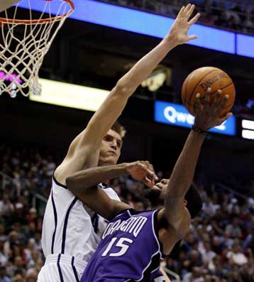 Έκτη νίκη για τη Γιούτα με το άνετο 117-93 επί των Κινγκς