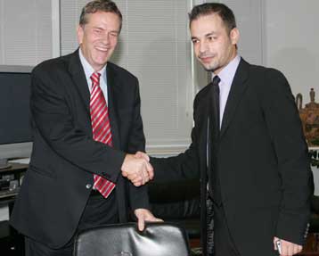 Πρέπει να τιμωρείται το θέατρο, δήλωσε ο Νικολαΐδης