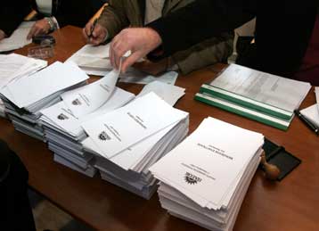 Αργά το απόγευμα της Τρίτης τα τελικά αποτελέσματα των εκλογών στο ΠΑΣΟΚ