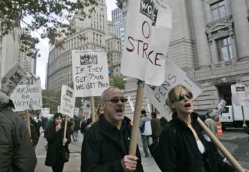 Απαντούν οι παραγωγοί στους σεναριογράφους για την απεργία