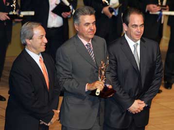 Η αύξηση του ΦΠΑ δεν είναι λύση για περισσότερα έσοδα, λέει το ΕΒΕΑ