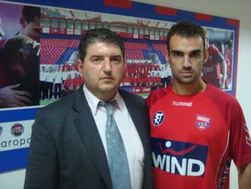 «Κυανέρυθρος» για 2,5 χρόνια ο Λάμπρος Χούτος