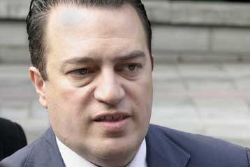 Τις προθέσεις της για τα κέντρα ελευθέρων σπουδών ανακοίνωσε στην ΕΕ η κυβέρνηση