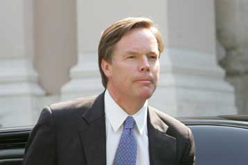 Η ονομασία δεν είναι λόγος για άρνηση ένταξης της ΠΓΔΜ στο ΝΑΤΟ, λέει ο Ν.Μπερνς