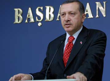 Η Τουρκία διαψεύδει επιδρομές κατά ανταρτών του PKK στο Ιράκ, αλλά προειδοποιεί