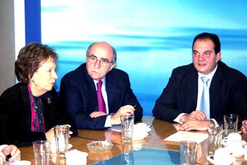 Υποστηρικτές και στη ΝΔ βρίσκει η πρόταση ΠΑΣΟΚ για το γερμανικό μοντέλο