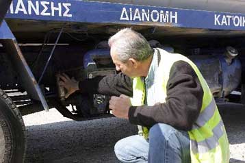 Αποκλίσεις τιμών σε βενζίνη και πετρέλαιο θέρμανσης στην ηπειρωτική Ελλάδα και τα νησιά
