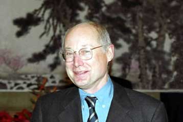 Την έξοδο δείχνουν στον διευθυντή τους οι εργαζόμενοι του περιοδικού «Der Spiegel»