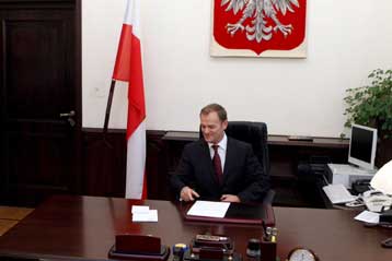 Ορκίστηκε η νέα πολωνική κυβέρνηση υπό τον Ντ.Τουσκ