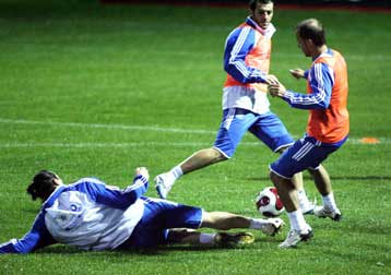 Αγχος μόνο για καλό θέαμα από τους διεθνείς εν όψει Μάλτας