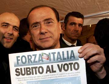 Δυόμισι εκατομμύρια υπογραφές συγκέντρωσε το «Forza Italia» για πρόωρες εκλογές