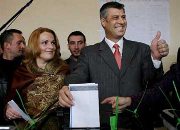 Προβάδισμα Θάτσι και χαμηλή συμμετοχή στις εκλογές του Κοσσυφοπεδίου