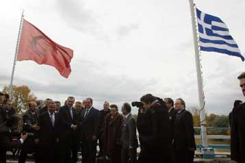 Δυσπιστούν ΚΚΕ και ΣΥΡΙΖΑ για τον ελληνοτουρκικό αγωγό φυσικού αερίου
