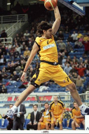 Έχουμε ανάγκη τους φιλάθλους μας, τονίζει ο Ταπούτος