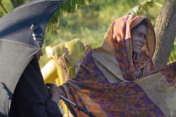 Αντιμέτωποι με την τεράστια καταστροφή οι κάτοικοι του Μπανγκλαντές