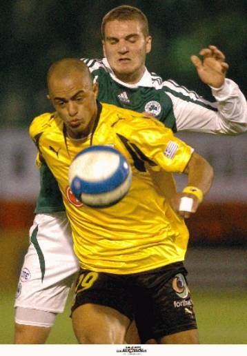 Προετοιμάζει το έδαφος ο μάνατζερ του Ζούλιο Σέζαρ, η πίκρα του Αρουαμπαρένα