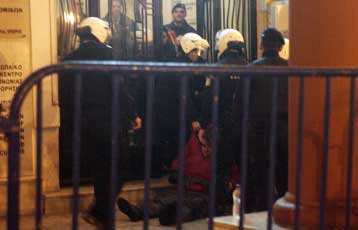 Φυλάκιση 22 μηνών για τον 43χρονο συλληφθέντα στην πορεία του Πολυτεχνείου