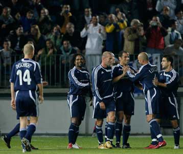 Ισοπαλία και ελληνικό χρώμα στο φιλικό κατά της φτώχιας