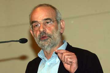 Αντιδράσεις για τον εκλογικό νόμο από τα κόμματα της αντιπολίτευσης