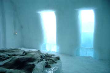 Παγωμένη… διαμονή υπόσχεται ξενοδοχείο από πάγο στη Ρουμανία