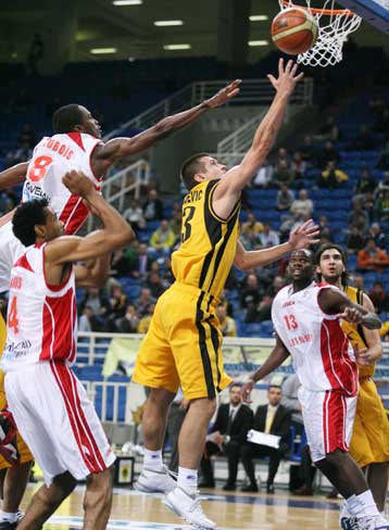 Προβάδισμα πήραν ΠΑΟΚ, ΑΕΚ, Μαρούσι, Ολύμπια, έχασε η Ολυμπιάδα