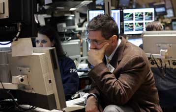 «Βουτιά» σε Γουόλ Στριτ και ευρωπαϊκά χρηματιστήρια την Τετάρτη