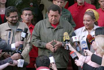 Παρέμβαση Σαρκοζί για το «μπλόκο» στη μεσολάβηση Τσάβες με Κολομβιανούς αντάρτες