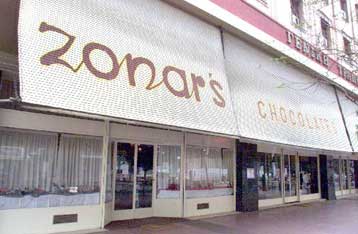 Έπειτα από έξι έτη απουσίας το Zonars επέστρεψε ανανεωμένο στο κέντρο της Αθήνας