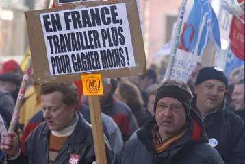 Συνεχίζεται η απεργία στους γαλλικούς σιδηροδρόμους παρά την προσέγγιση με τη διοίκηση