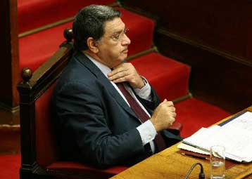 Μείωση αποδοχών με την αλλαγή του τρόπου υπολογισμού των συντάξεων