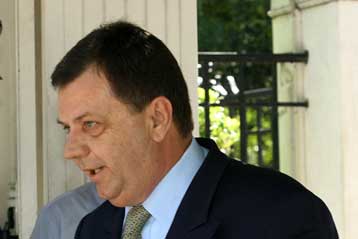 Αλλάζει το πλαίσιο που αφορά στη φύλαξη ιδιωτών από την ΕΛ.ΑΣ., δήλωσε ο Π.Χηνοφώτης