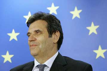 Ανοιχτές απειλές της Δύσης για παραίτηση από το Κόσοβο καταγγέλλει η Σερβία