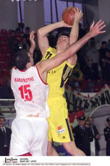 Αγγέλοφ αντί Λάκσα στο ρόστερ της Ολύμπιας