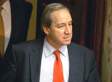 Πλαφόν στους μισθούς δημόσιων λειτουργών με ρύθμιση του Γ.Αλογοσκούφη