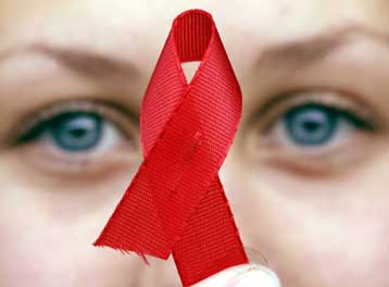 Σταθερά παρέμειναν φέτος τα νέα κρούσματα HIV/AIDS στην Ελλάδα