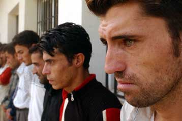 Στη Λέρο μεταφέρθηκαν 26 μετανάστες που εντοπίστηκαν σε ακυβέρνητο σκάφος